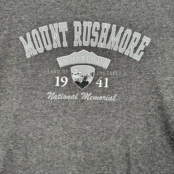 Mount Rushmore Sz L Gray Graphic Print Short Sleeve‎ Crewneck Tee Shirt - Picture 2 of 8